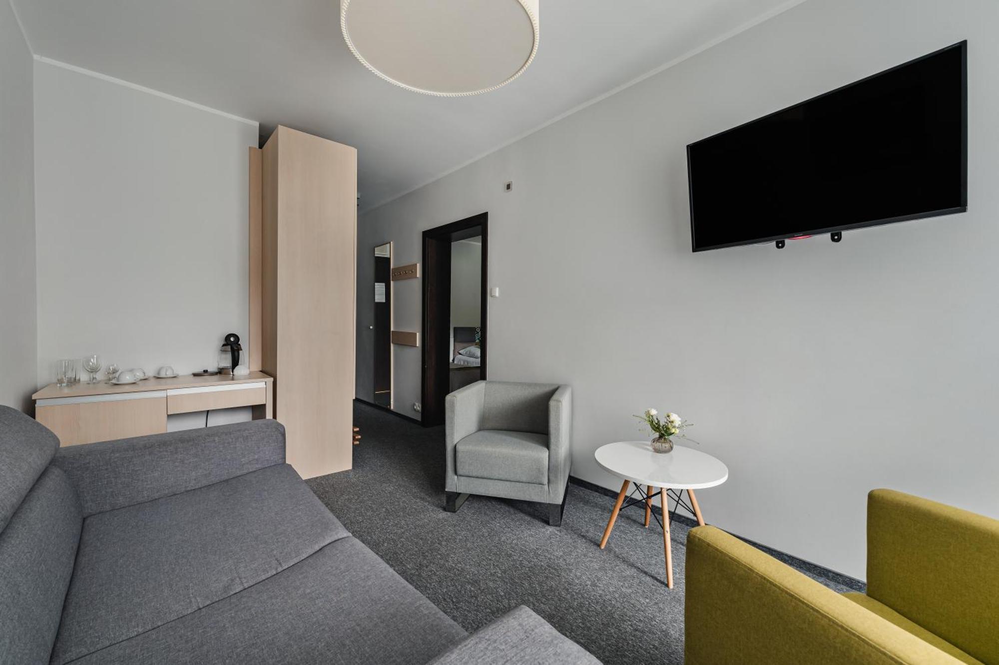 Osrodek Delfin Rewita Hotel Jurata Exterior photo